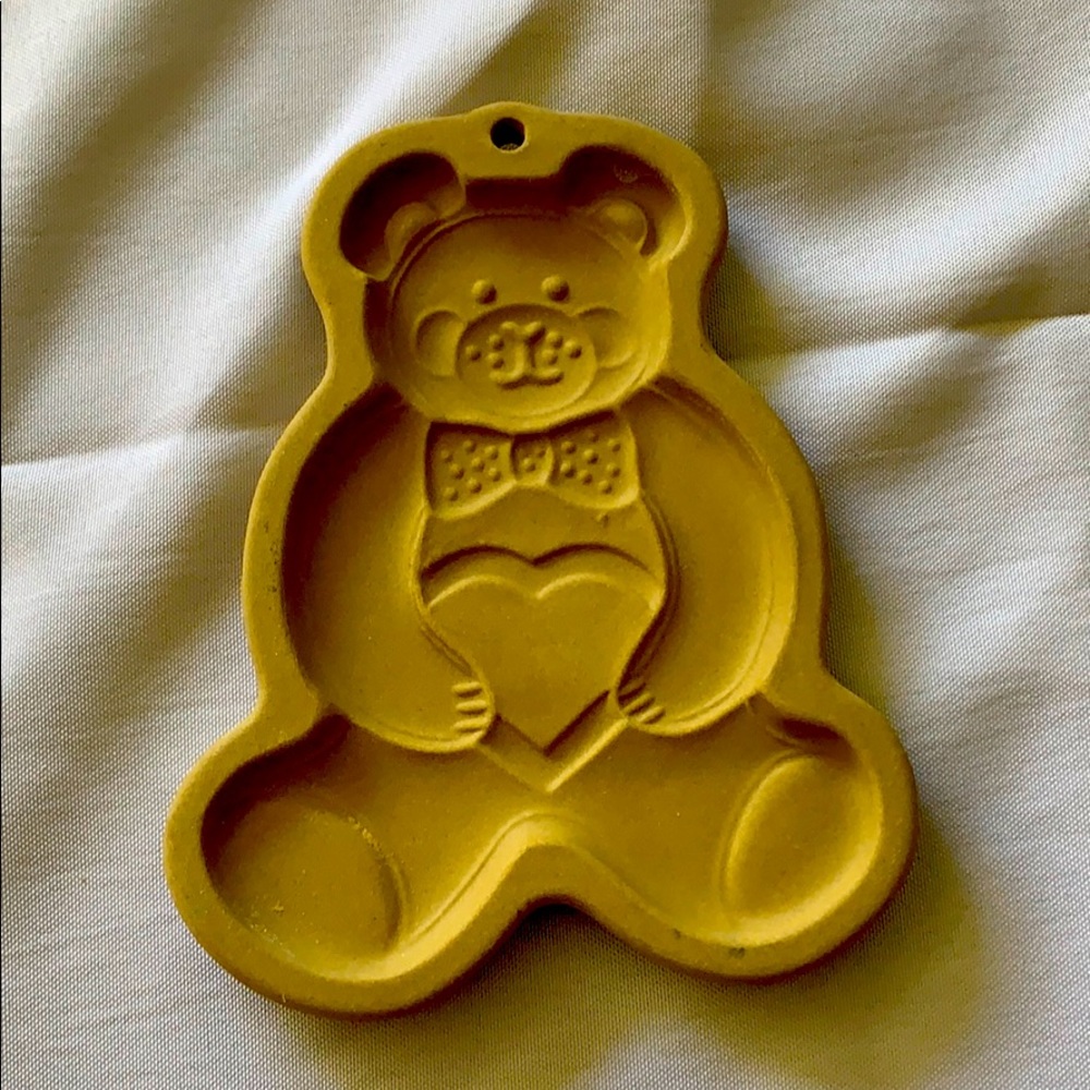 The Pampered Chef teddy bear cookie mold
